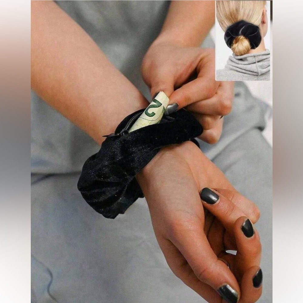 Claire's Black Hair Scrunchie with Hidden Pocket NWT